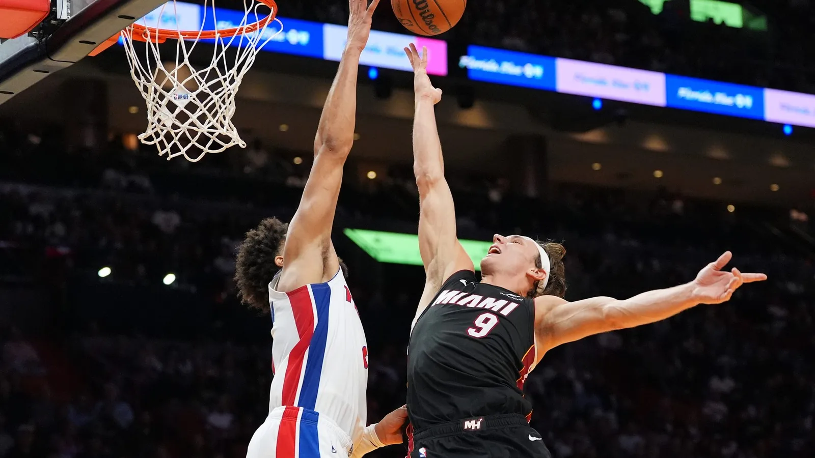 Pelle Larsson scores season-high 18 as Miami beats Indiana for second straight win