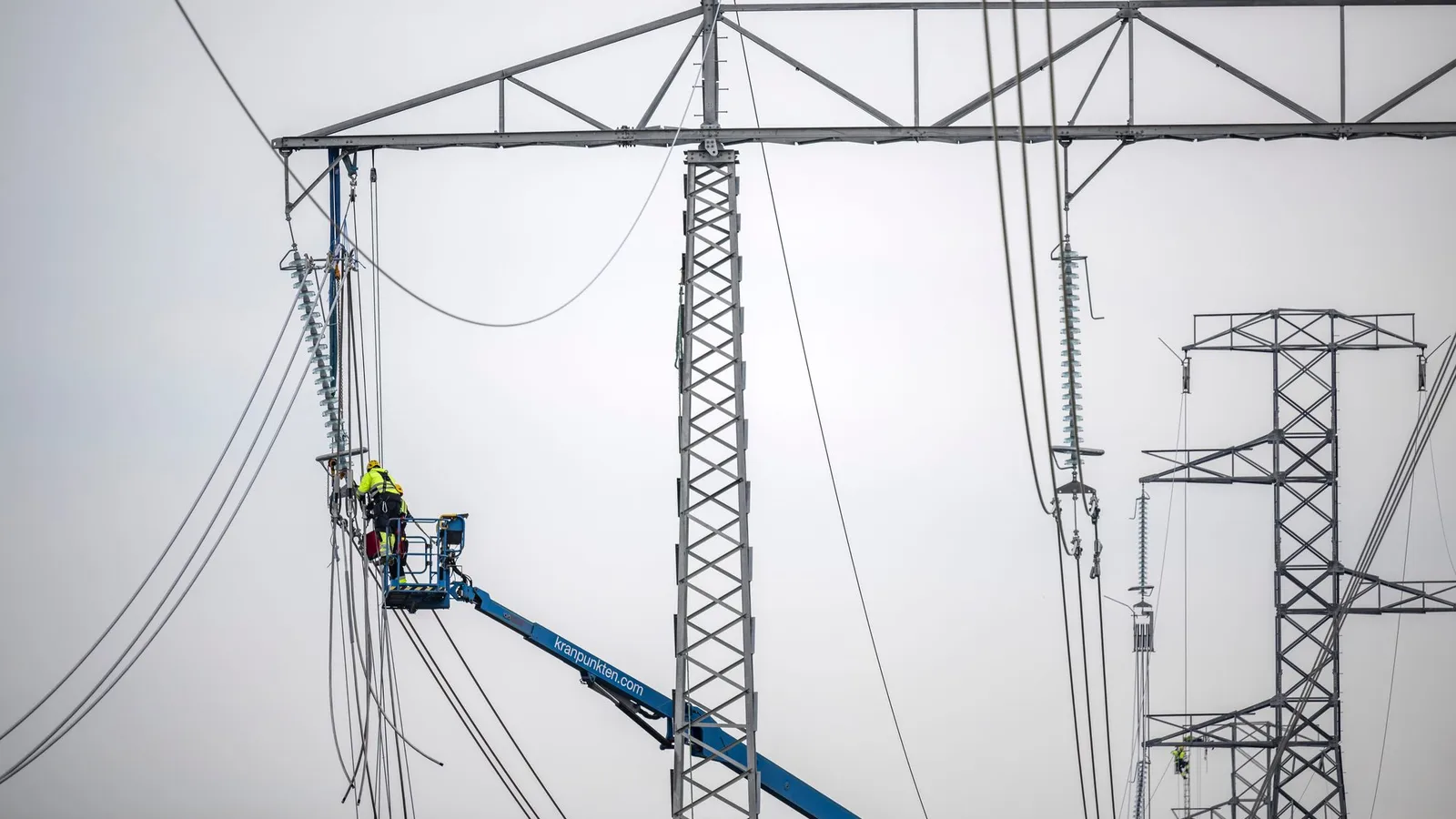Sweden activates electricity price protection for southern region after October prices exceed limit