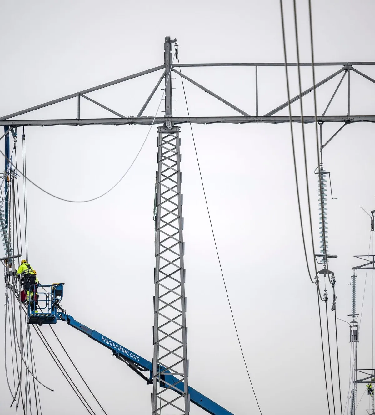 Sweden activates electricity price protection for southern region after October prices exceed limit