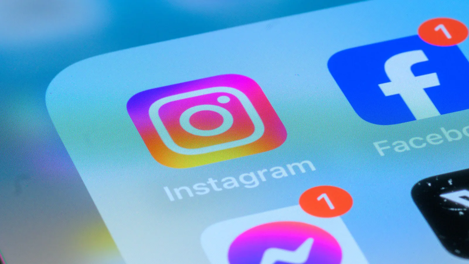 Meta settles with 18-year-old over Instagram’s allegedly harmful algorithms days before trial