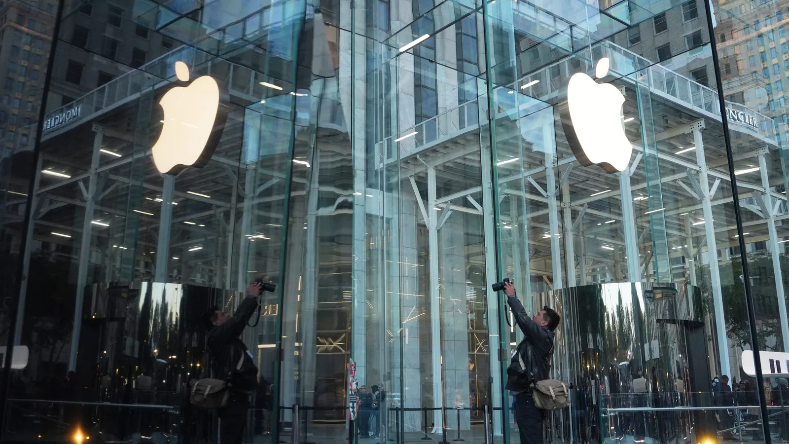 Apple Regains Title as World’s Largest Company, Overtaking Nvidia in Market Value