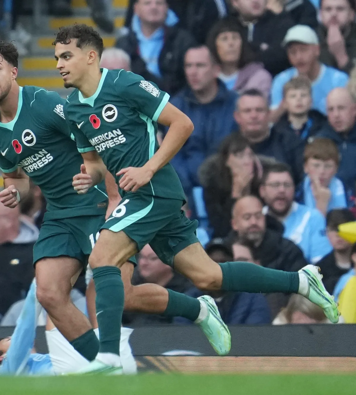 Yasin Ayari’s goal gives Brighton a 1-0 win over Premier League leaders Manchester City